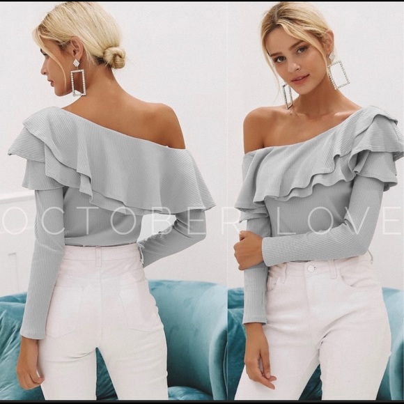 SOLD October bee Love off the shoulder too. Last One🔥 - Picture 2 of 5